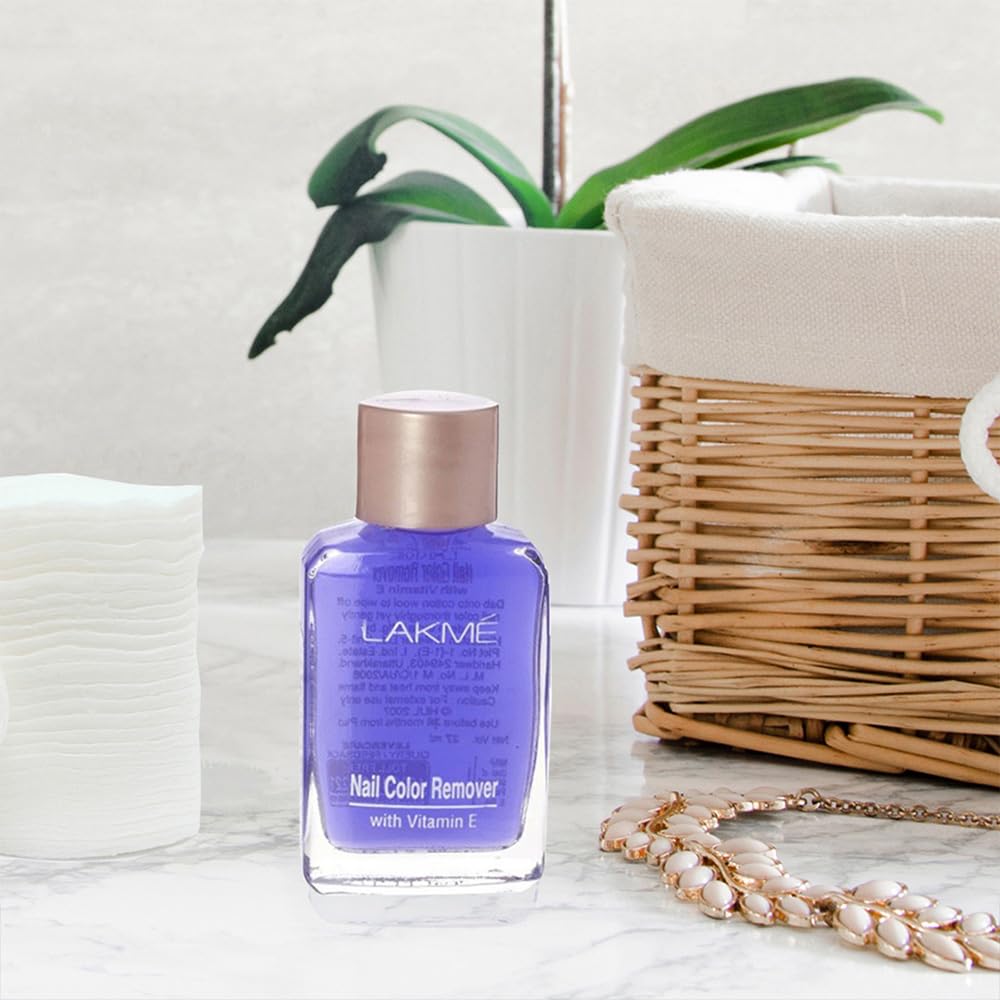 Lakme Nail Color Remover, 27ml
